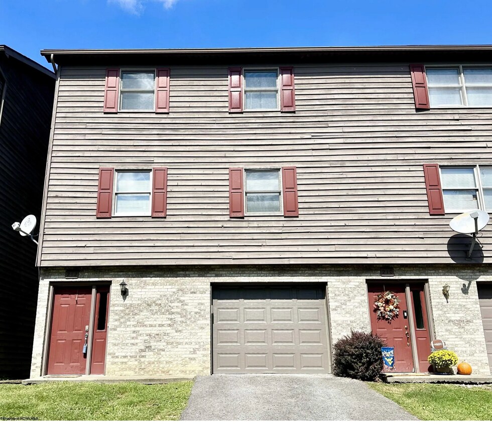 212 Stone Gate Cir, WV 26505 Townhome Rentals in