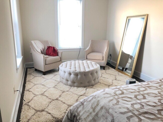 área de estar en habitación principal - 226 Haverford Ave