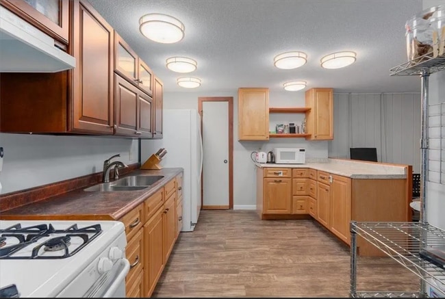 Foto del edificio - 600 Koehler Rd