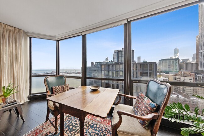 Foto del edificio - 990 N Lake Shore Dr