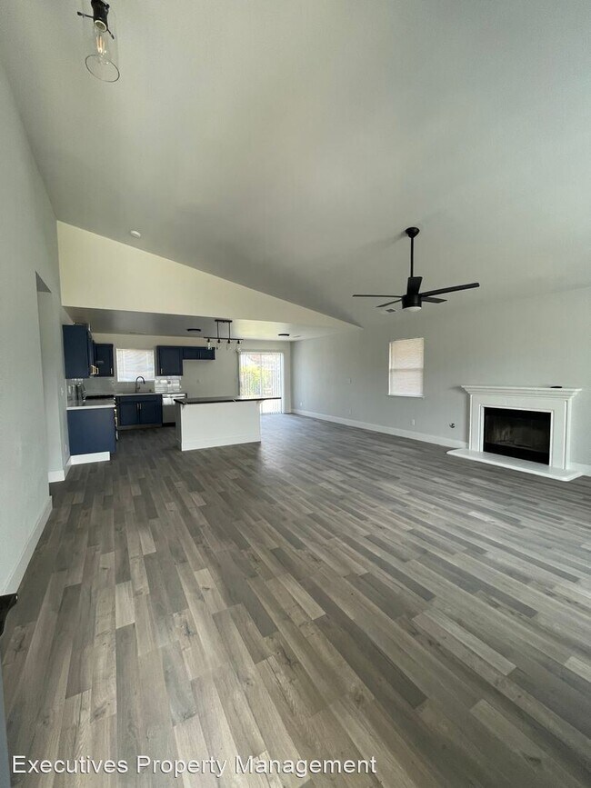 Building Photo - 4 br, 2 bath House - 2253 Yorktown Sq
