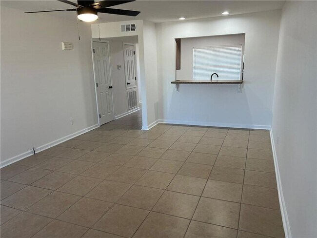 Foto del edificio - 2916 Jean Lafitte Pkwy