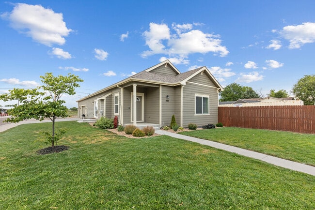 Building Photo - Gorgeous 3 beds 2 baths in Hudson!