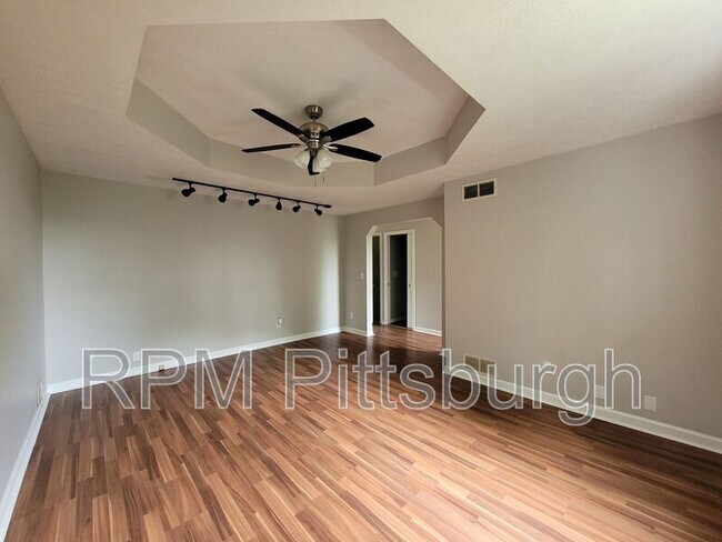 Foto del edificio - 2301 Mt Troy Rd