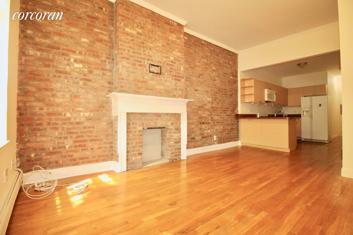 Primary Photo - 207 Taaffe Pl