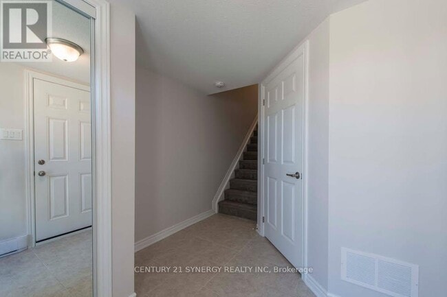 Building Photo - 82 Feathertop Ln