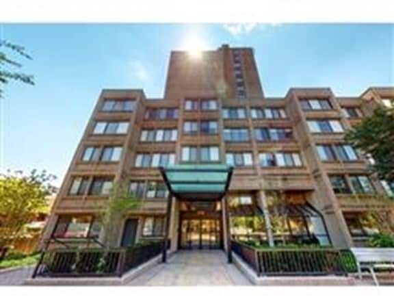 Foto del edificio - 1731 Beacon St