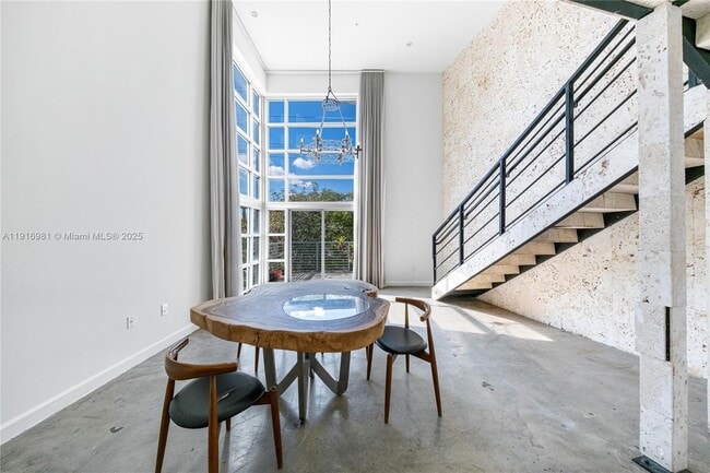 Building Photo - 7700 Collins Ave