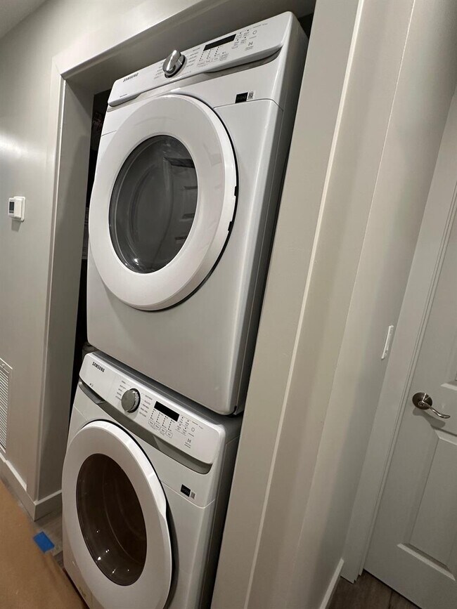 Foto del edificio - 460 NW 20th St