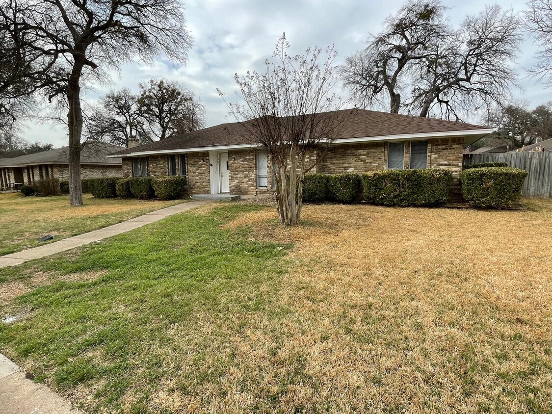 337 Woodbrook Dr, DeSoto, TX 75115 House Rental in DeSoto, TX