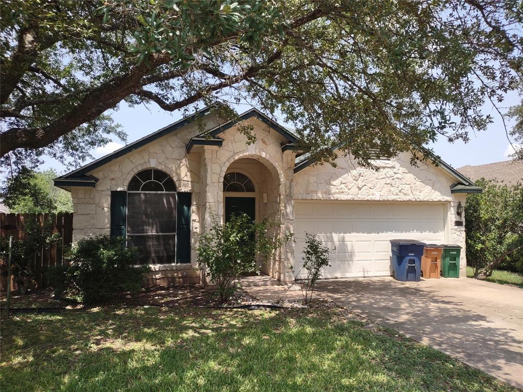 Foto principal - 8608 Devine Ln
