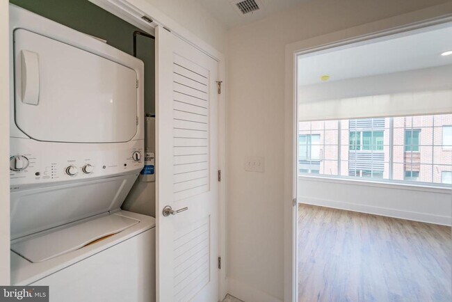 Foto del edificio - 2101 Washington Ave