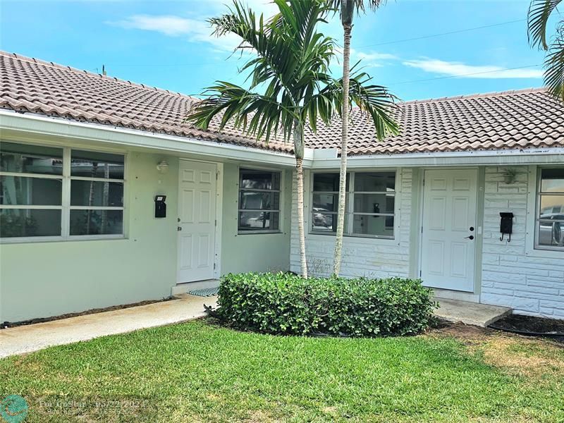 2110 NE 41st St Unit B, Lighthouse Point, FL 33064 Room for Rent in