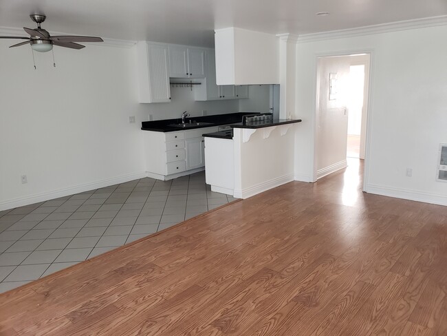 Photo - 1720 Newport Ave Apartments