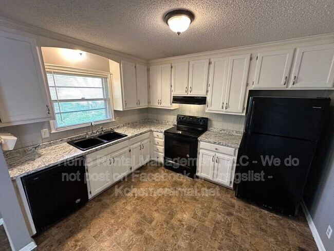 Building Photo - 10210 Fremont Ave