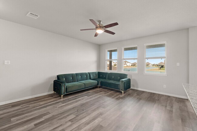 Foto del edificio - 24734 Bastiani Canvas Ln