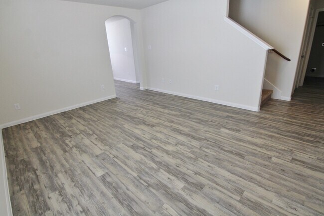 Foto del edificio - 5450 Quail Cove Ln