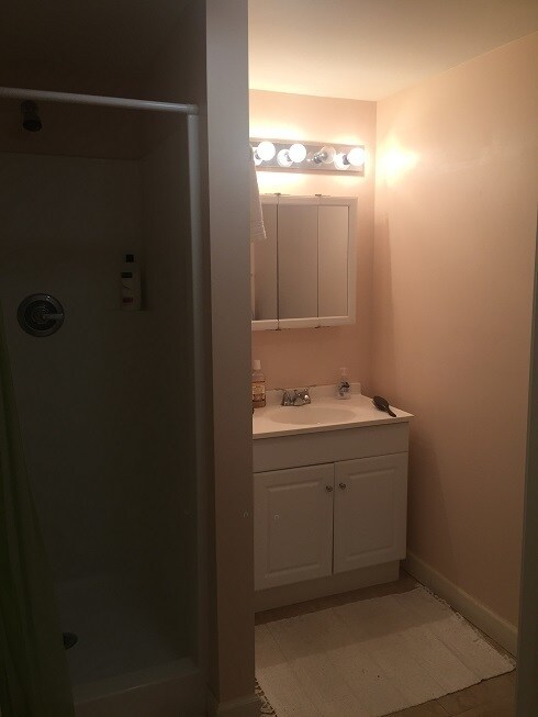 Foto del edificio - First floor apartment in the heart of the City of Williamsburg! Available April 1st 2026!