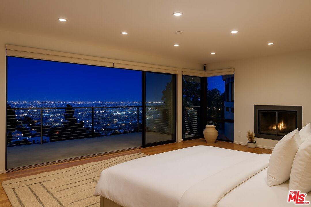 Foto principal - 8634 Franklin Ave