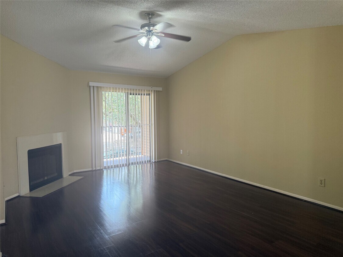 Foto principal - 2121 Hepburn St