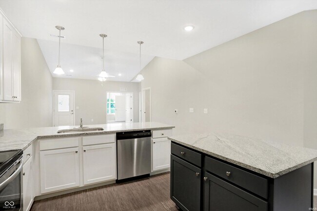 Building Photo - 1905 Chambers Dr