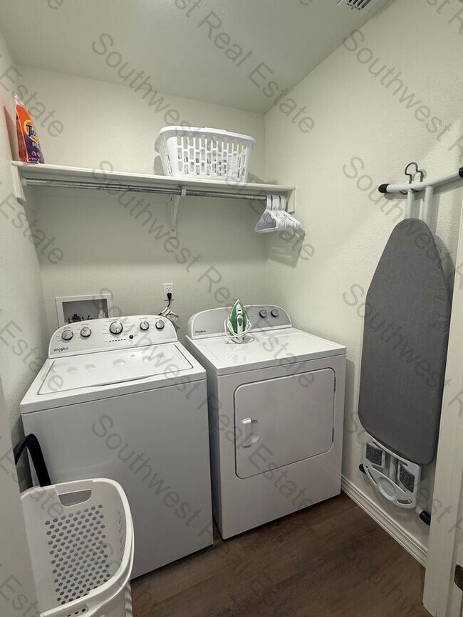 Foto del edificio - 2105 Bobwhite Ct