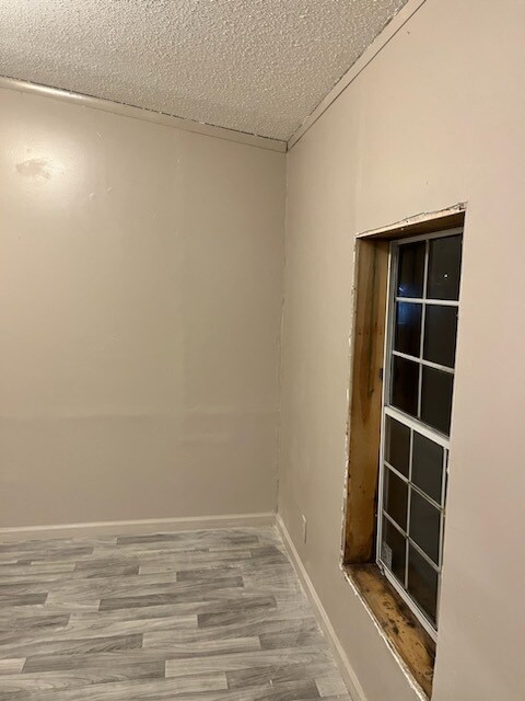 Foto del edificio - 3706 Woodside Dr