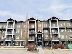Building Photo - 115 Prestwick Villas SE