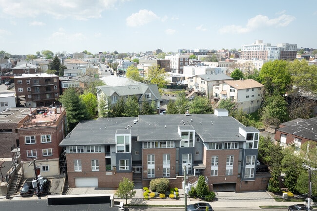 Aerial Photo - East Ridge Condominiums