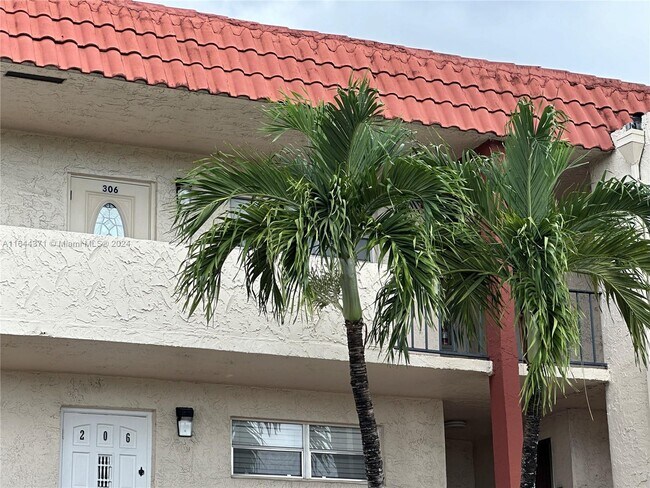 Building Photo - 8901 S Hollybrook Blvd