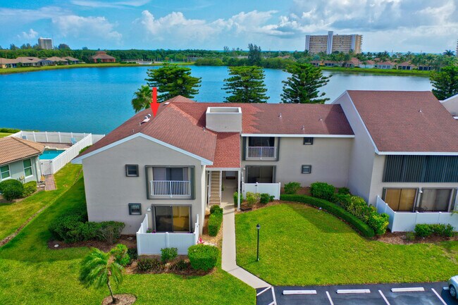 Foto del edificio - 3218 S Lakeview Cir