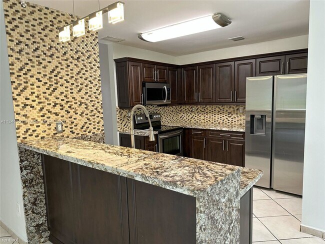 Foto del edificio - 3 br, 2.5 bath House - 192 SW 204th Ave