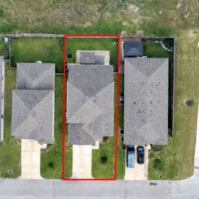 Foto del edificio - 4206 Tulip Oak Dr