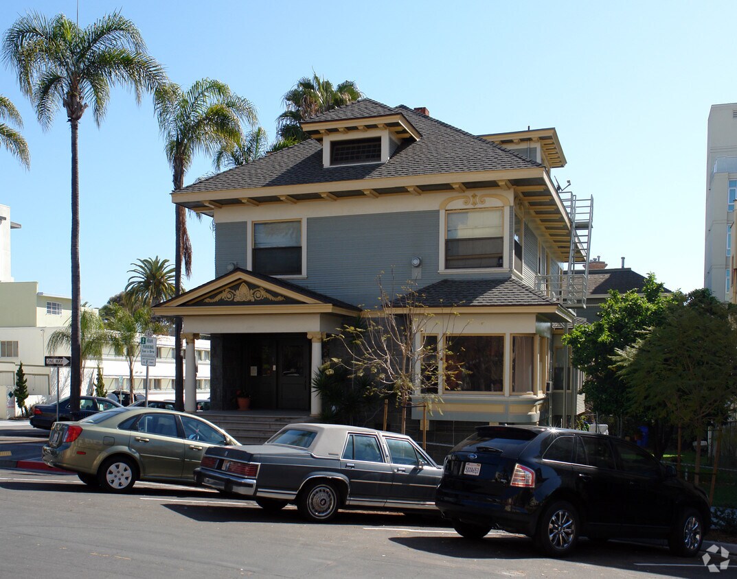 Foster House Apartments San Diego, CA