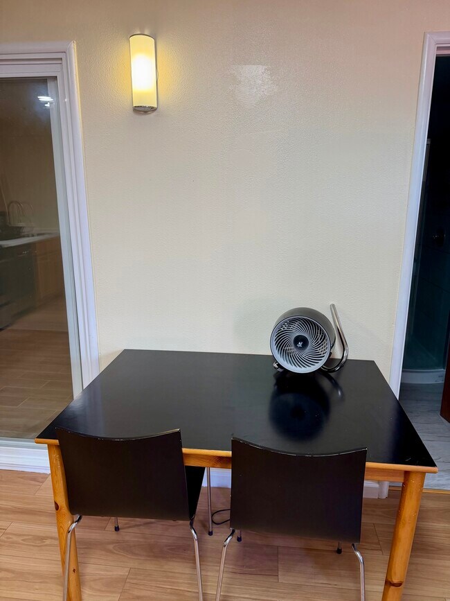 Foto del edificio - 5419 Silva Ave