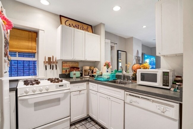 Foto del edificio - 151 Highland St