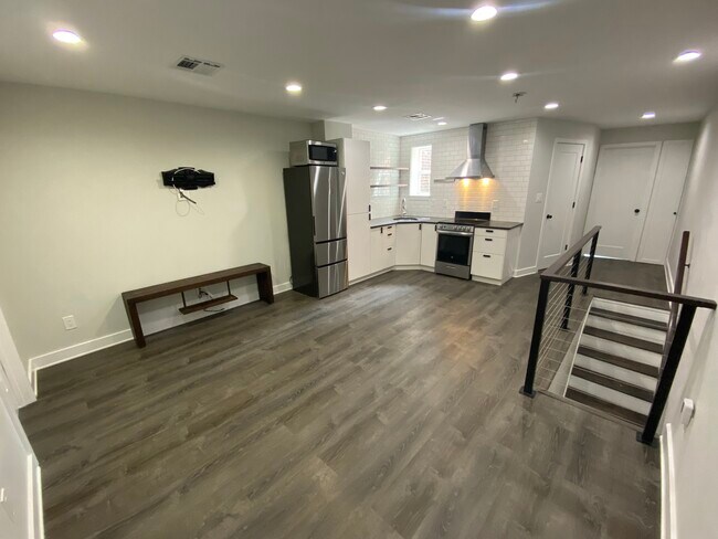 Building Photo - 1226 Snyder Ave
