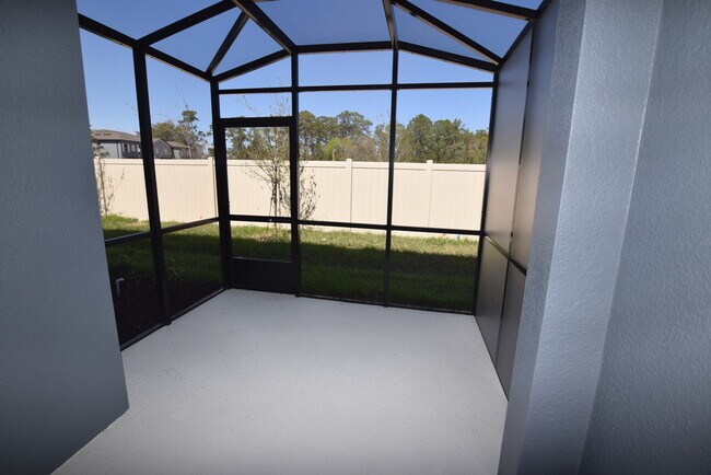 Foto del edificio - 3 bedroom 2.5 Condo for Rent at 2529 Egret...
