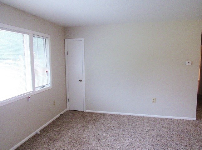 Building Photo - 4909 Universal Dr