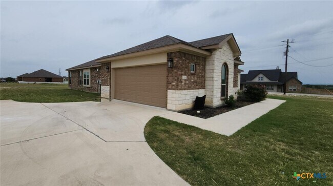 Building Photo - 213 Cammie Dr