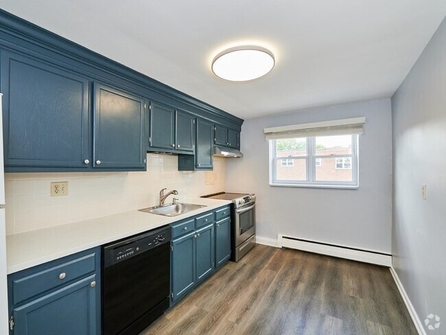 Building Photo - 49 Colborne Rd