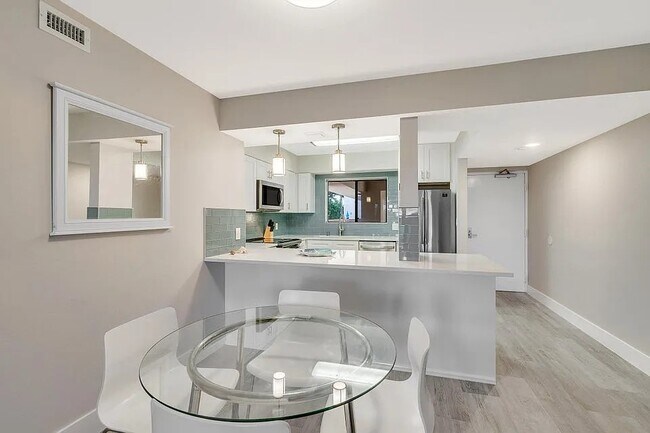 Kitchen/Dining area - 420 Celestial Way