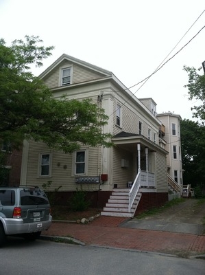 Foto principal - 149 Brackett St