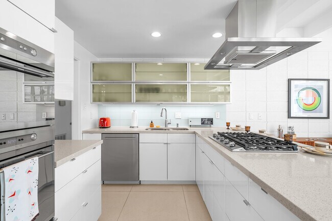 Building Photo - 2244 E Tahquitz Canyon Way