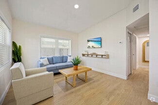 Building Photo - 637 S Orlando Ave