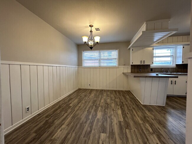Building Photo - Beautiful Home in LISD School District!
