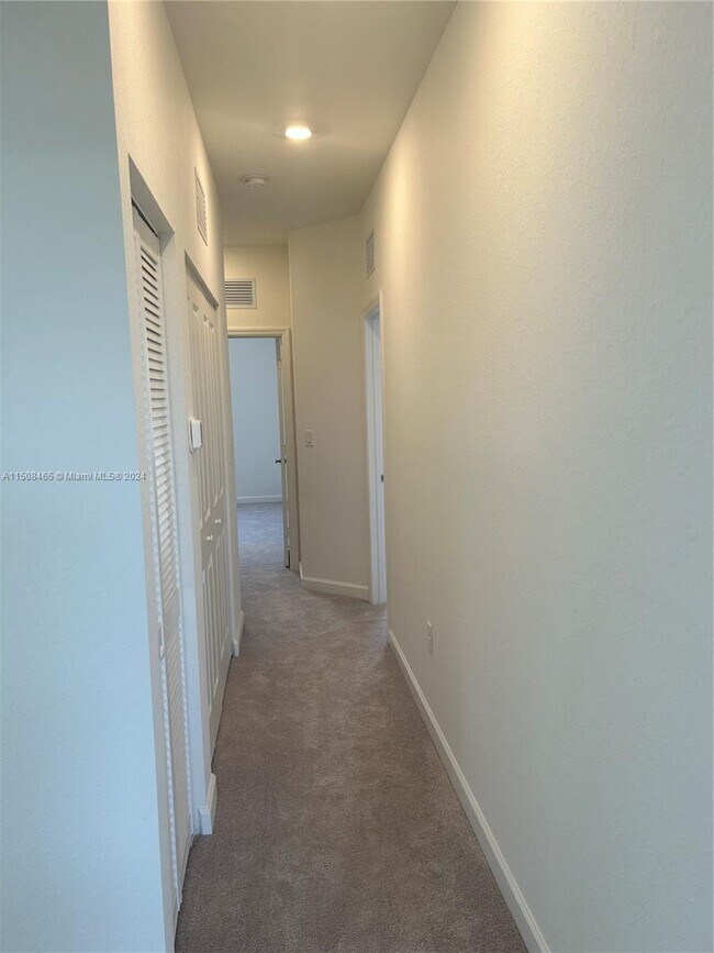 Building Photo - 28887 SW 162nd Ct