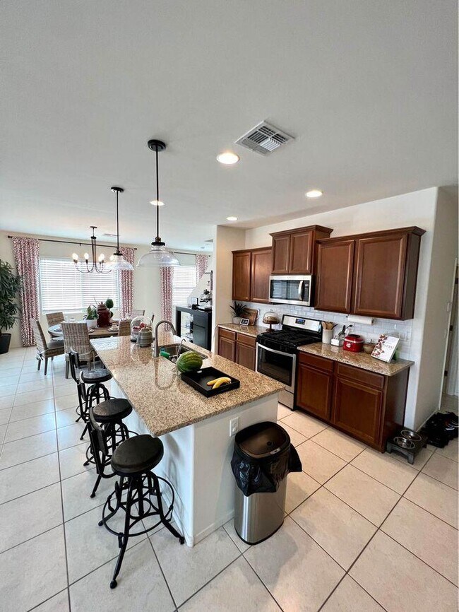 Foto del edificio - 786 E Glenwood Dr