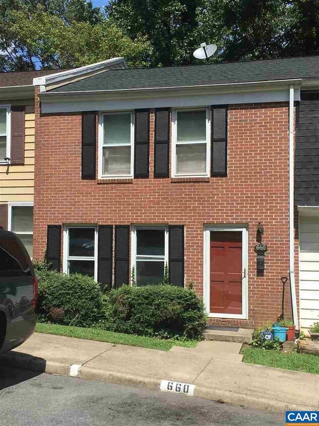 Primary Photo - 660 Lockesley Terrace