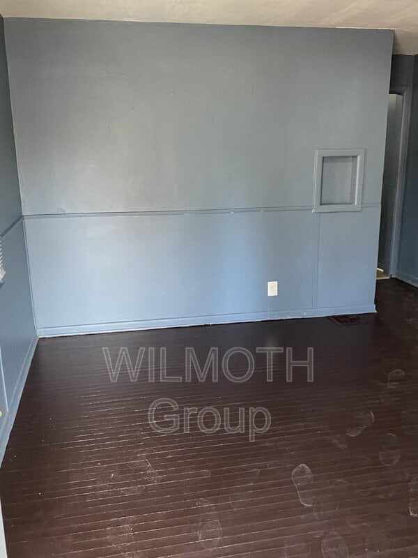 Building Photo - 1111 Medford Ave